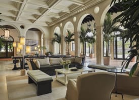 Four Seasons Hotel at The Surf Club 3