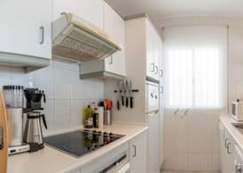 Lovely 2-bed Calahonda Apartment sea & Golf Views 5
