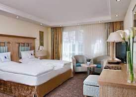MAXIMILIAN Grand Hotel 4