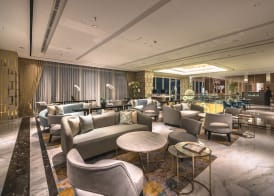 Oakwood Hotel & Residence Surabaya 4