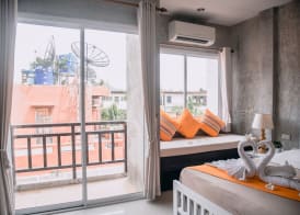 Ban's Avenue Guesthouse 4