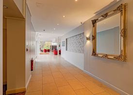 Manchester Airport Stanley Hotel by Belvilla 4