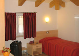 Hotel Victory 4