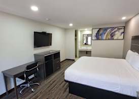 Travelodge by Wyndham Buena Park 3