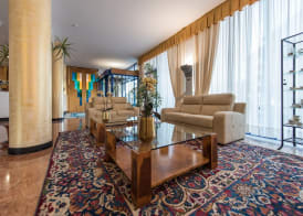 Hotel Krystal 3