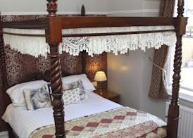 Kirkwood Guest House, free parking, electric car point 3