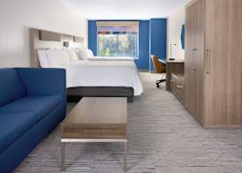 Holiday Inn Express & Suites Elgin - Chicago Northwest 5