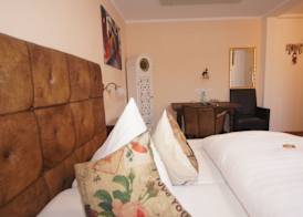 UNO Hotel Chapeau Noir - Free Parking by ANS 2