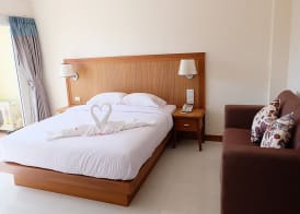 Dhotel Pattaya 4