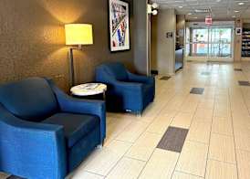 Charlotte Suites by IHG 4