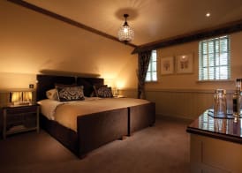 The Farmhouse Hotel and Restaurant 2