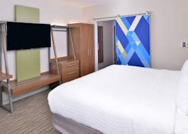 Holiday Inn Express & Suites MADISON by IHG 5
