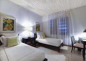 Carlisle Bay 5