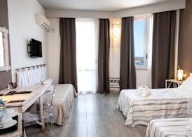 Hotel Tirreno 4