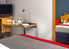 Holiday Inn Express EAST MIDLANDS AIRPORT by IHG 2