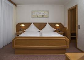 Kurhotel Unter den Linden 3