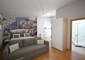 Famous Crows Lisbon Suites 5