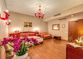 Augusta Lucilla Palace 5
