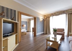 Royal Hotel Carlton 4