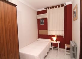 Hotel Virgen de los Reyes 3