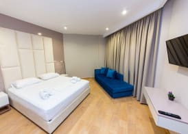 Delight Hotel 5