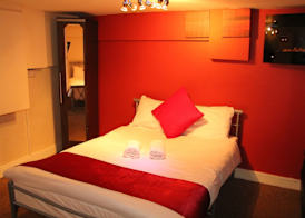 London Olympus Hotel Nirvana 4