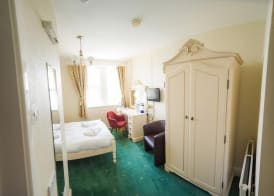 Queensbridge Hotel 5