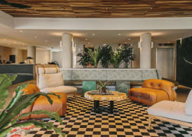 Wayfinder Waikiki - Voted Top 10 Best Hotels in Hawaii! 4
