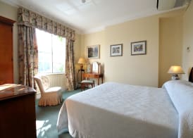 French Horn Hotel 5