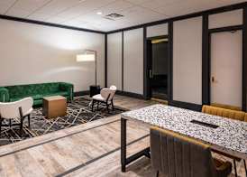 DoubleTree by Hilton Newark Penn Station 3