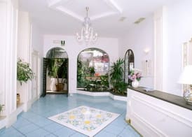 Hotel Aurora 2