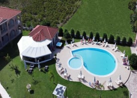 Eleni's Garden & Castello Suites 5