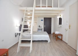 Rodakas Hotel 4