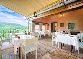 Castello Di Postignano Relais 2
