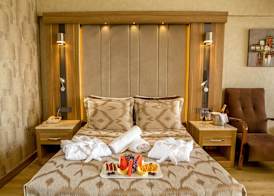 LAUR HOTELS Experience & Elegance 3