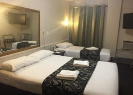 City Square Motel 5