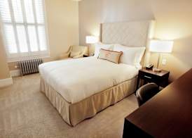 Cardinal Hotel 5