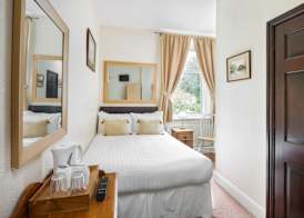 Lincoln Guest House 2