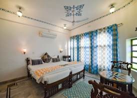 Hotel Devraj Niwas on Lake Pichola 2