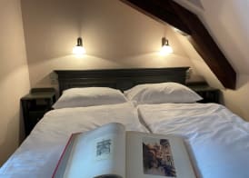 U Cervene zidle - Red Chair Hotel 5