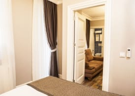 Meroddi Pera Flats 4