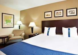Holiday Inn AURORA NORTH- NAPERVILLE by IHG 2
