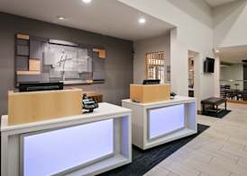 Holiday Inn Express & Suites EVERETT by IHG 2