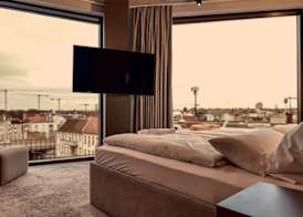 Bellman Hotel 2