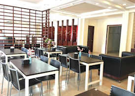 Alice in Wonderland Beach Hotel 4