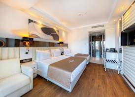 Serenity Queen Hotel 4
