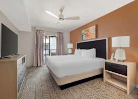 Parkway International Resort by Coolvacay 5