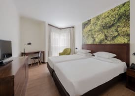 Neat Hotel Avenida 5