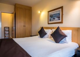 Galway Bay Sea View Apartments 3