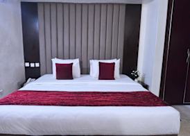 Villa Park Hotels 3